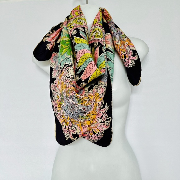 Vintage Scarf Large Water Colour Flowers Floral 34" Square Hand Stitched Edge - Picture 2 of 6